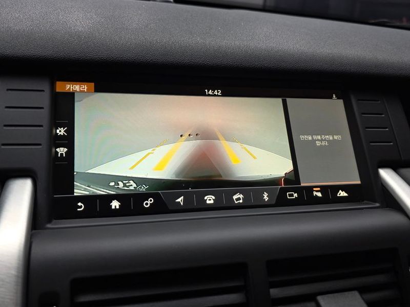 2018 Land Rover Discovery Sport 2.0 TD4 SE (150PS) photo 15