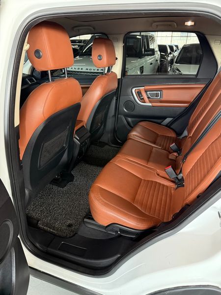 2016 Land Rover Discovery Sport 2.0 TD4 HSE Luxury photo 12