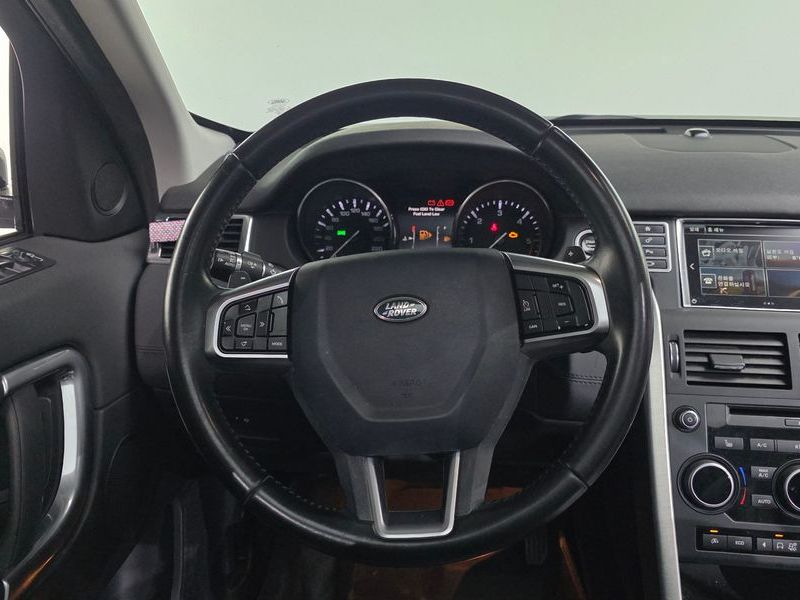 2016 Land Rover Discovery Sport 2.0 TD4 SE photo 13