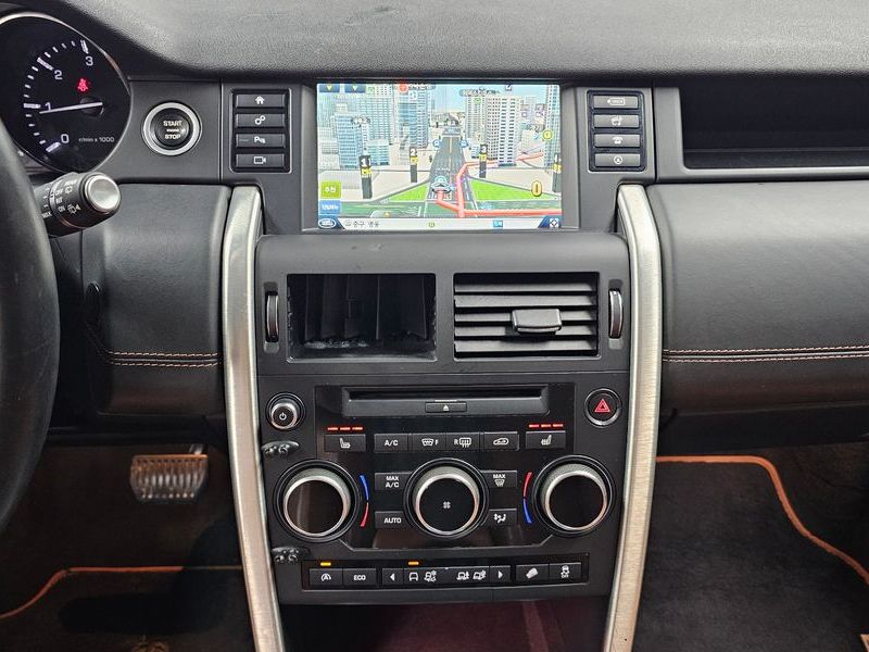 2016 Land Rover Discovery Sport 2.0 TD4 HSE Luxury photo 15