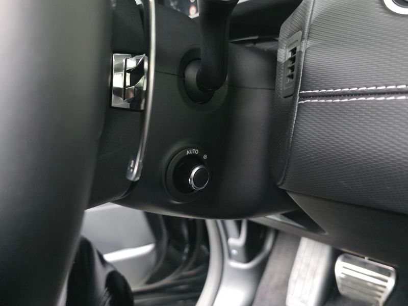 2025 Land Rover Discovery P360 Dynamic HSE photo 13