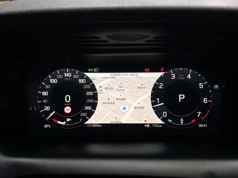 2025 Land Rover Discovery Sport P250 Dynamic SE photo 8