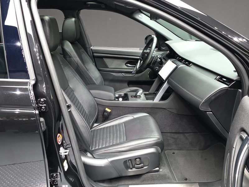 2025 Land Rover Discovery Sport P250 Dynamic SE photo 11