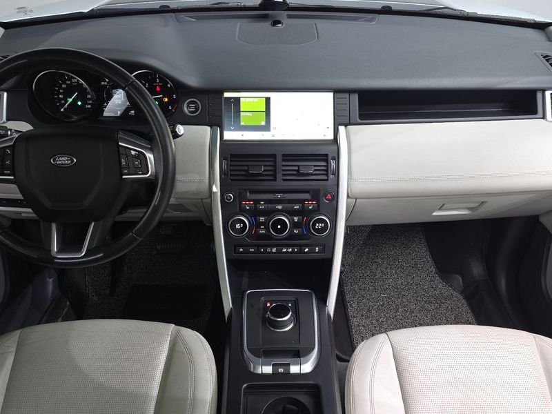 2017 Land Rover Discovery Sport 2.0 TD4 SE (150PS) photo 7