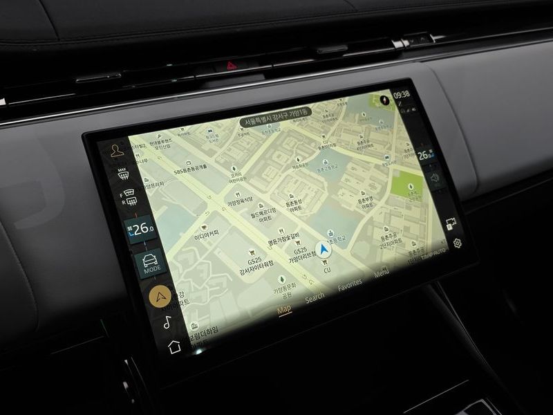 2025 Land Rover Range Rover Sport P550E Dynamic HSE photo 15