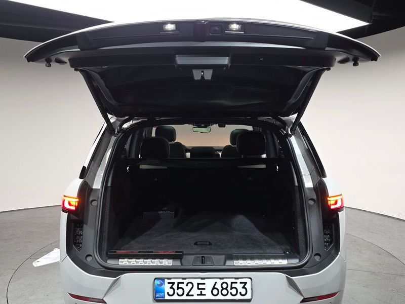 2025 Land Rover Range Rover Sport P550E Dynamic HSE photo 20