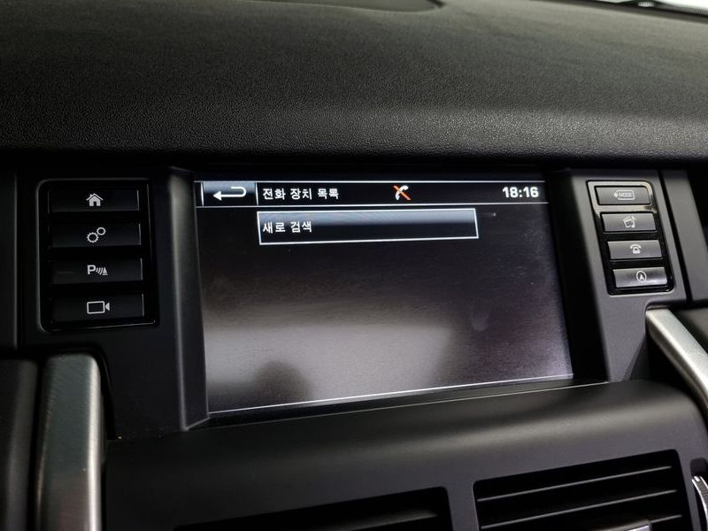 2016 Land Rover Discovery Sport 2.0 TD4 HSE Luxury photo 16