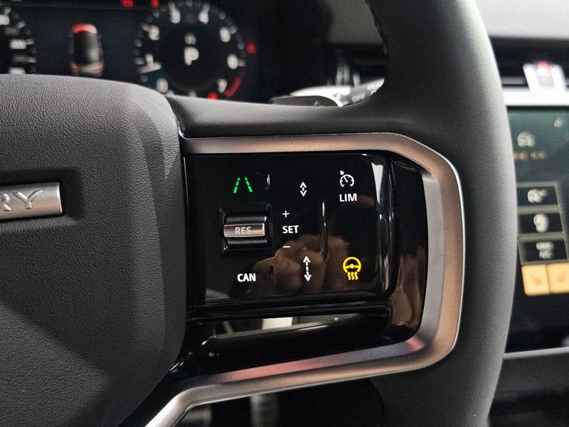 2025 Land Rover Discovery Sport P250 Dynamic SE photo 17