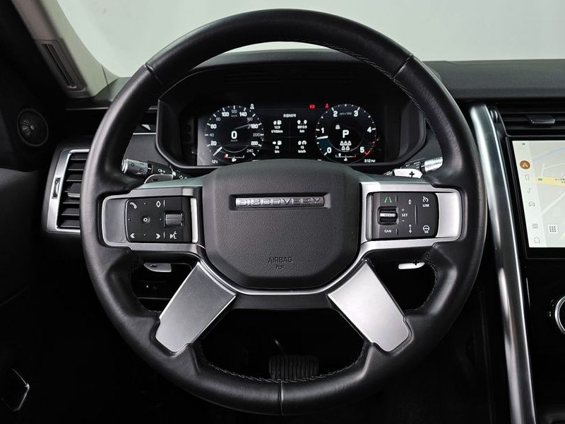 2022 Land Rover Discovery D250 S photo 13