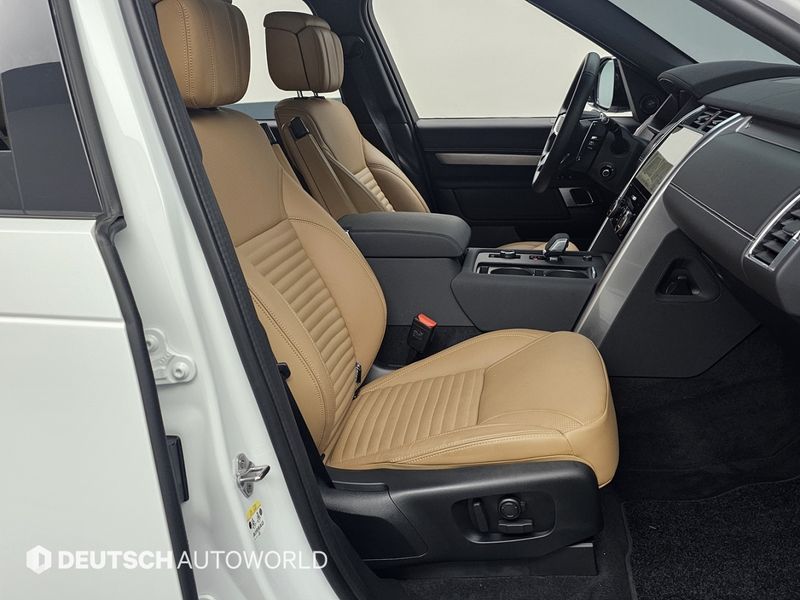 2025 Land Rover Discovery D350 Dynamic HSE photo 10