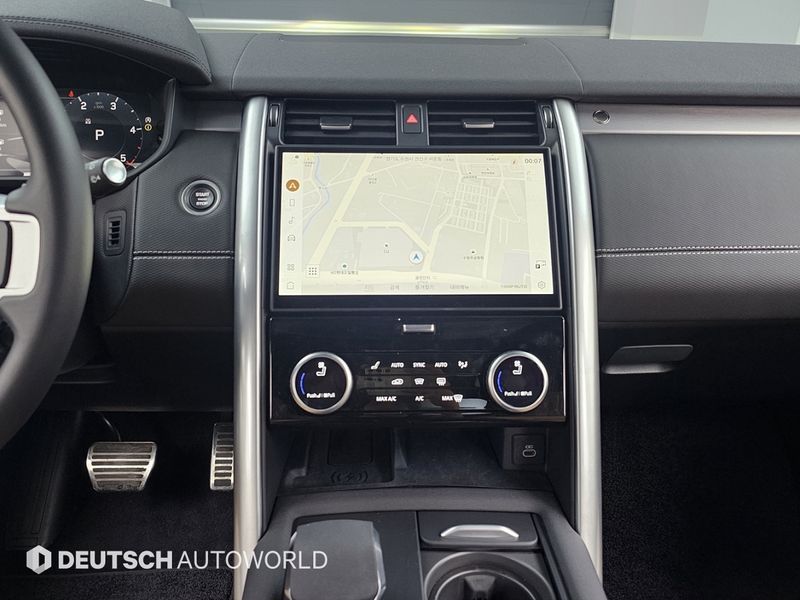 2025 Land Rover Discovery D350 Dynamic HSE photo 14
