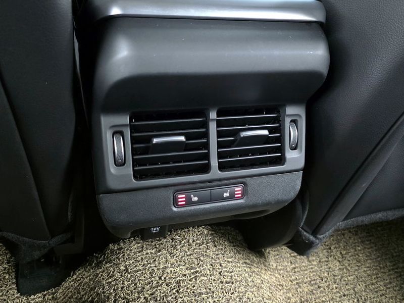 2020 Land Rover Range Rover Evoque D180 SE photo 19