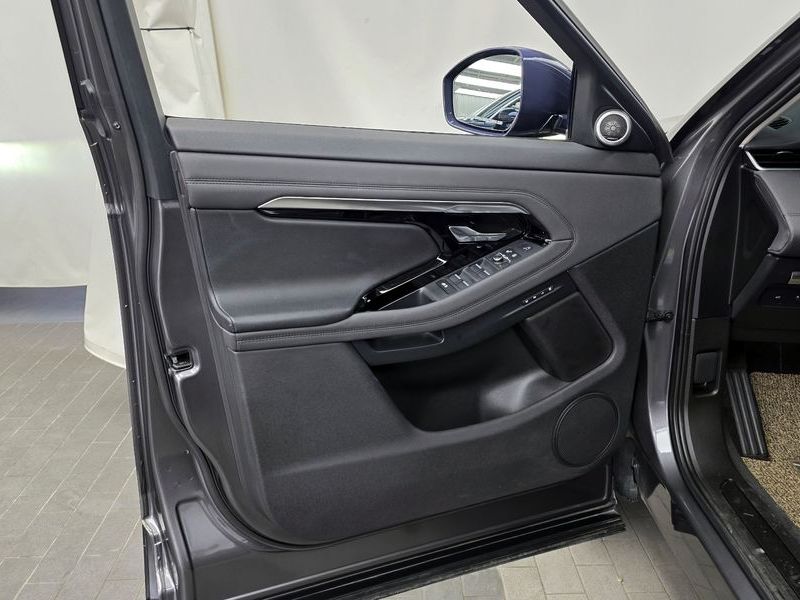 2020 Land Rover Range Rover Evoque D180 SE photo 24
