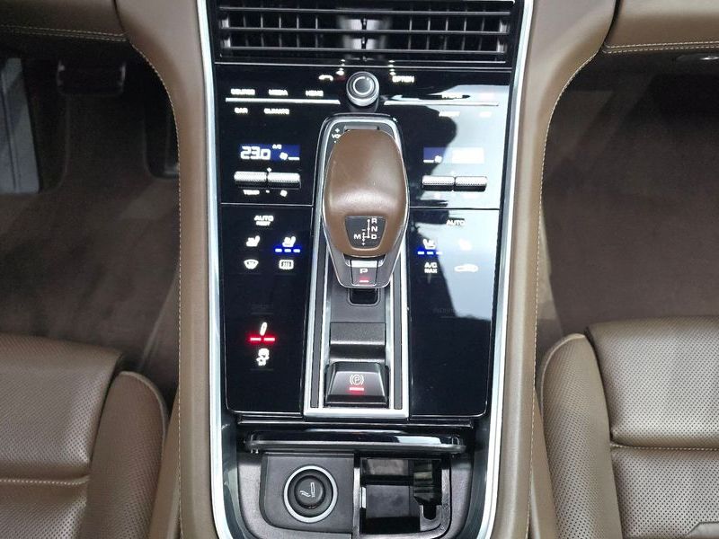 2018 Porsche Panamera 2.9 4S photo 9
