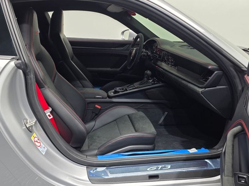 2026 Porsche 911 GT3 photo 11