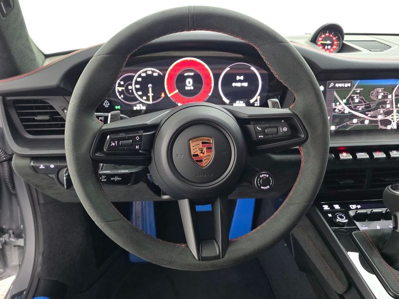2026 Porsche 911 GT3 photo 13