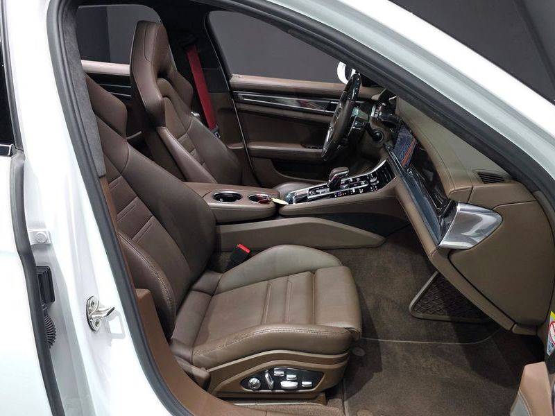 2020 Porsche Panamera 4.0 GTS photo 10