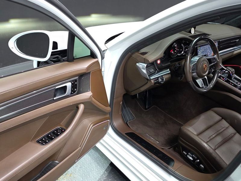 2020 Porsche Panamera 4.0 GTS photo 11