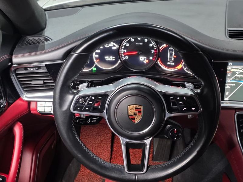 2018 Porsche Panamera 3.0 AWD photo 13