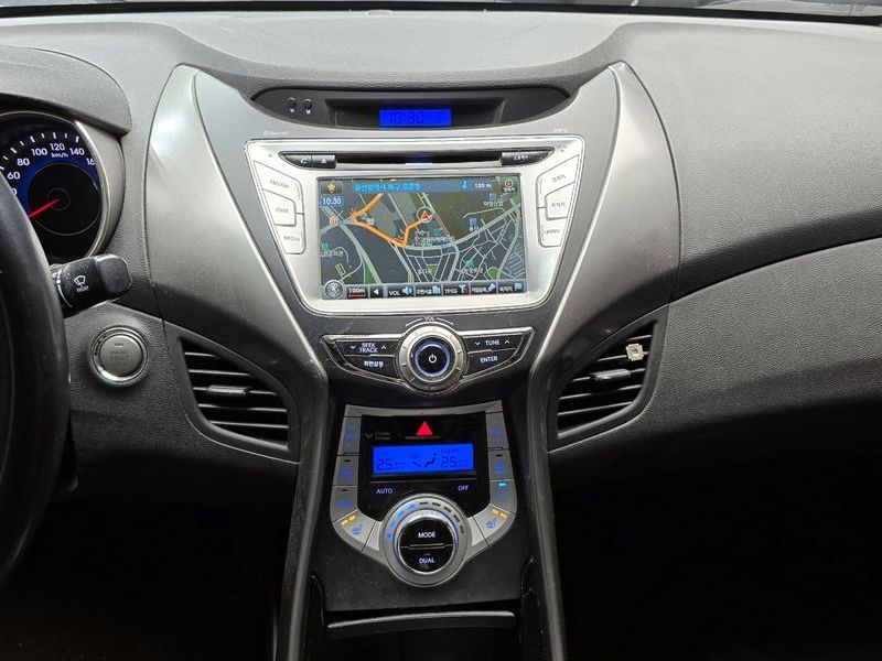 2012 Hyundai Avante M16 GDI Premier photo 17