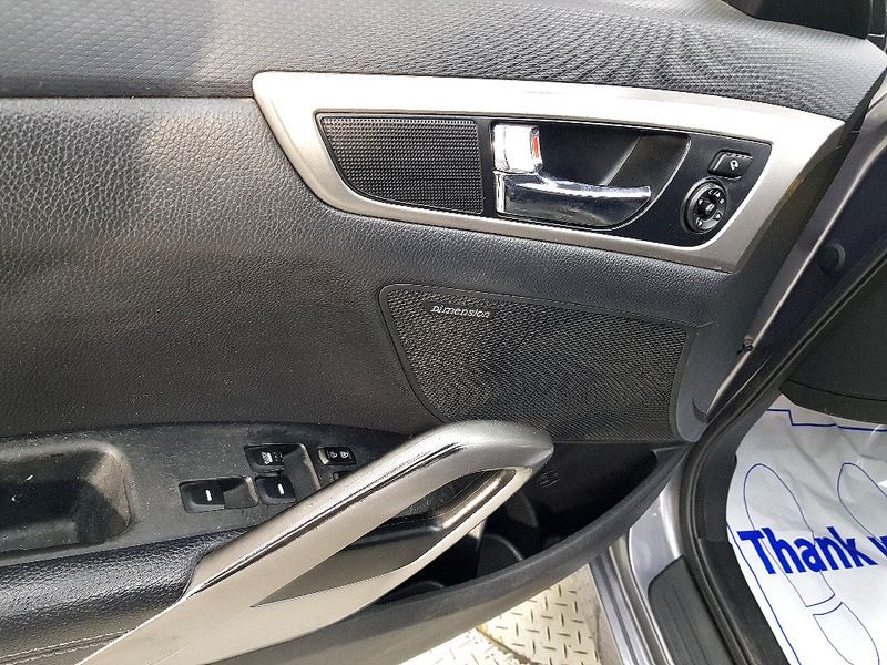 2012 Hyundai Veloster Extreme photo 11