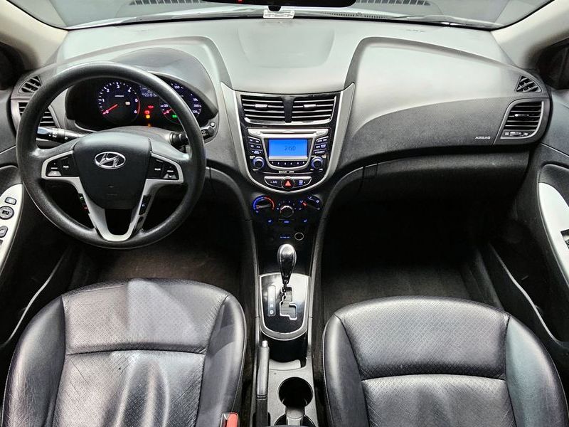2012 Hyundai Accent Diesel 1.6 VGT Premier photo 7