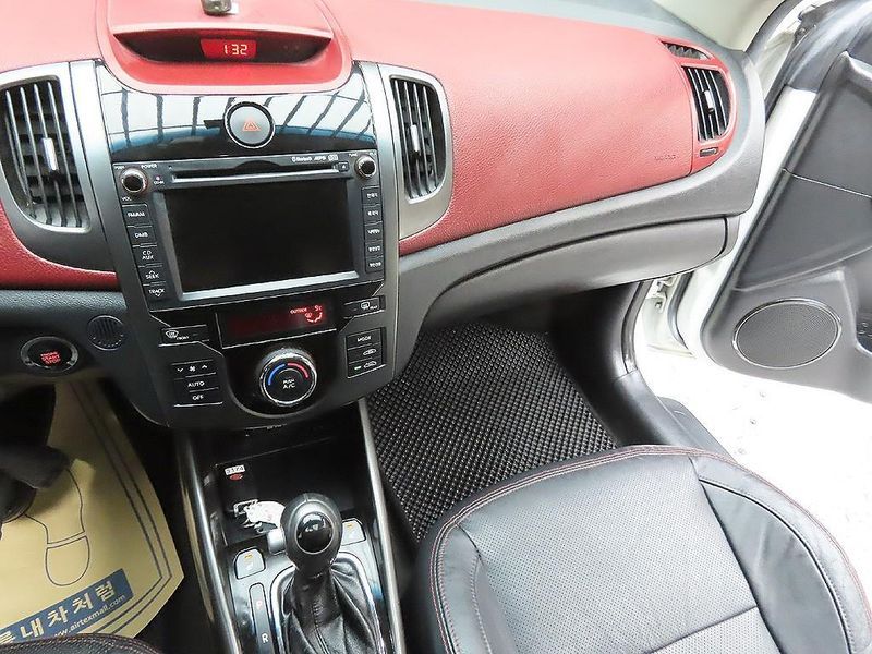 2012 Kia 포르테 쿱 1.6 GDI Prestige photo 7