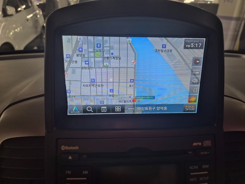2012 Kia Carnival Grand GLX Premium photo 13