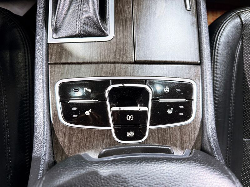 2012 Kia K7 3.0 GDI Luxury photo 10