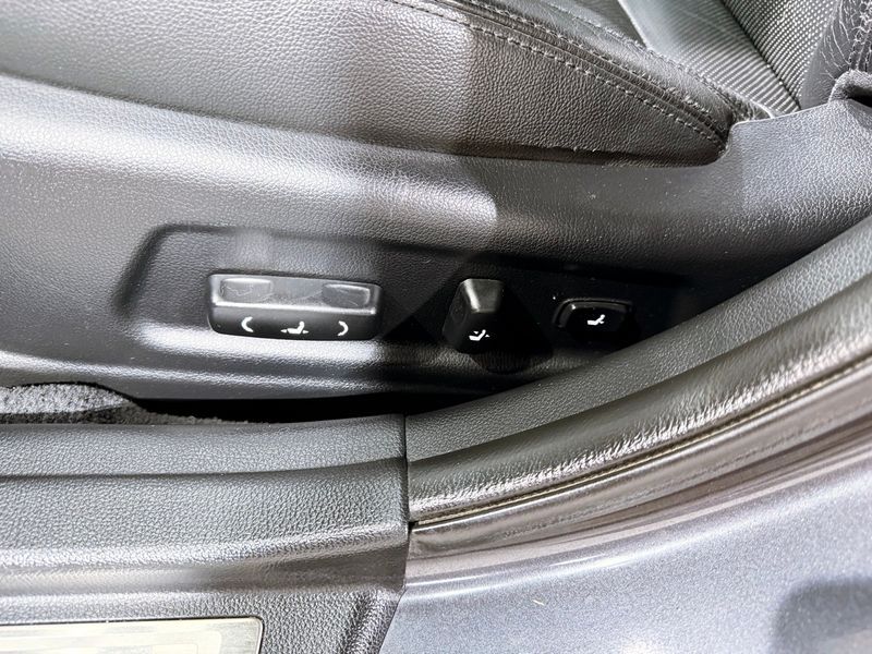 2012 Kia K7 3.0 GDI Luxury photo 17