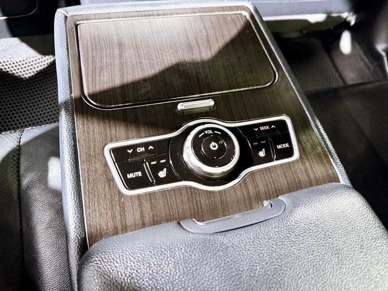 2012 Kia K7 3.0 GDI Luxury photo 18