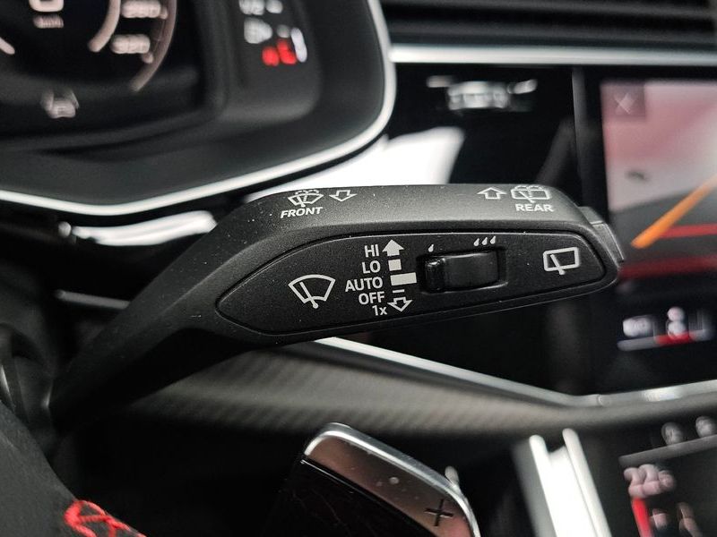 2025 Audi Q8 4.0 TFSI Quattro Performance photo 29
