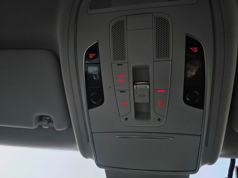 2015 Audi A8 60 TDI Quattro D4 photo 20