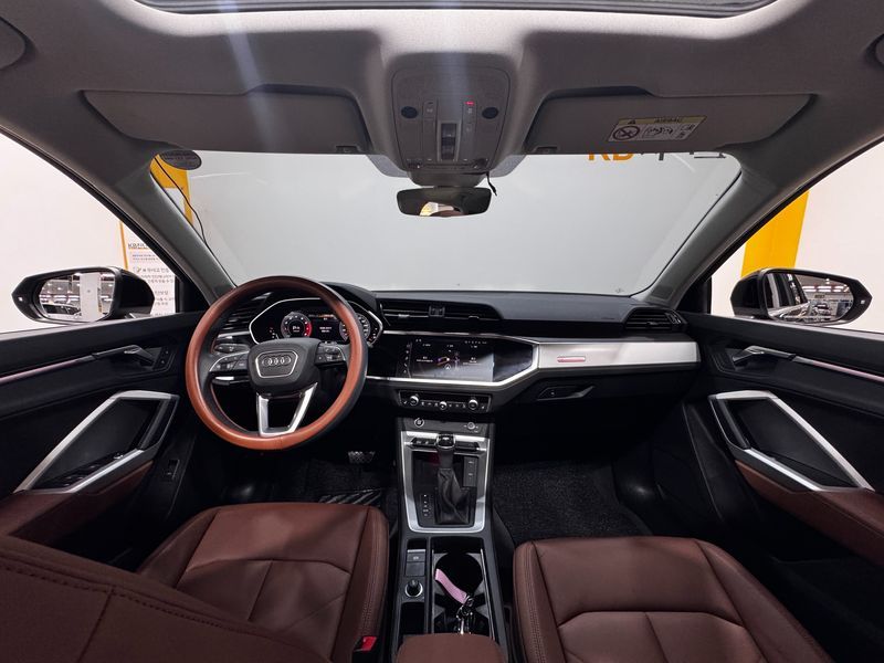 2025 Audi Q3 40 TFSI Quattro photo 7