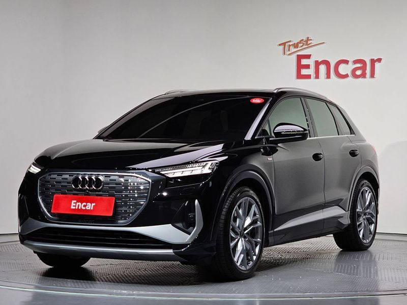2025 Audi e-tron 45 Premium photo 1