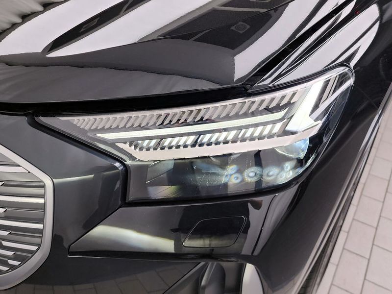 2025 Audi e-tron 45 Premium photo 22
