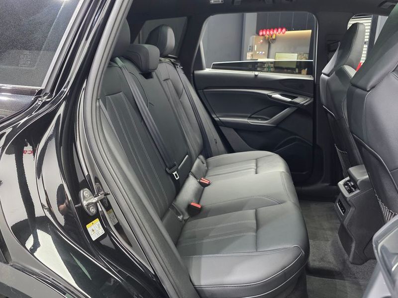 2025 Audi Q6 e-tron Performance Premium photo 12