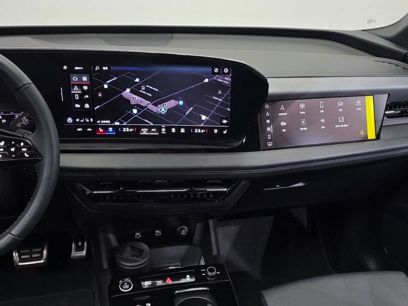 2025 Audi Q6 e-tron Performance Premium photo 14