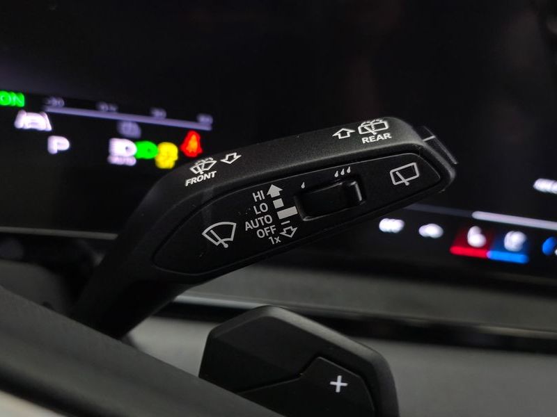 2025 Audi Q6 e-tron Performance Premium photo 30