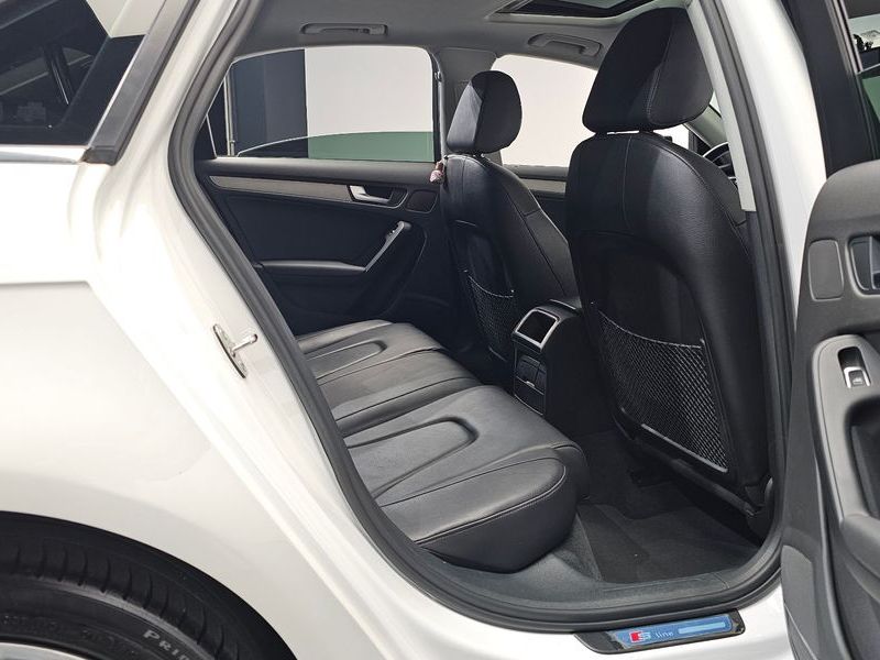 2015 Audi A4 35 TDI Quattro Dynamic B8 photo 12