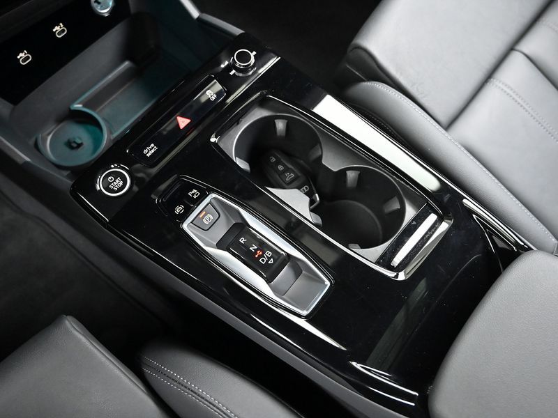 2025 Audi Q6 e-tron Premium Quattro photo 9