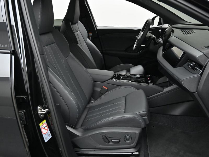 2025 Audi Q6 e-tron Premium Quattro photo 10