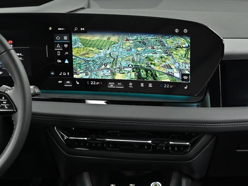 2025 Audi Q6 e-tron Premium Quattro photo 14