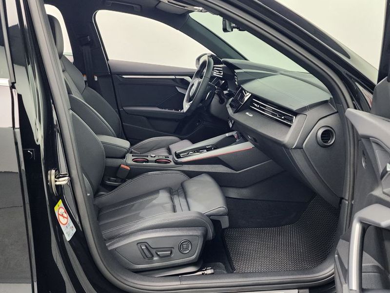 2025 Audi A3 40 TFSI Premium photo 11