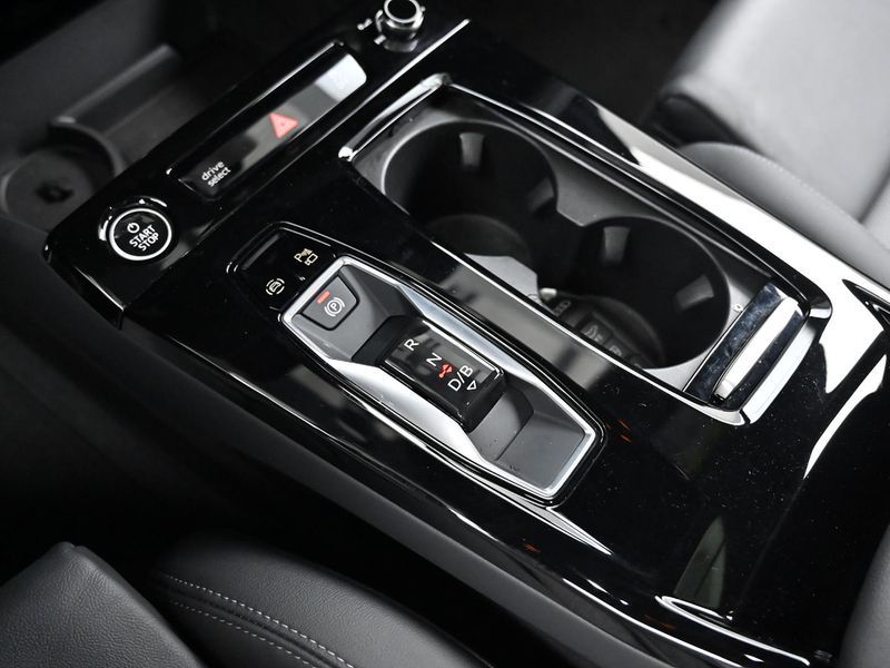 2025 Audi Q6 e-tron Performance Premium photo 9