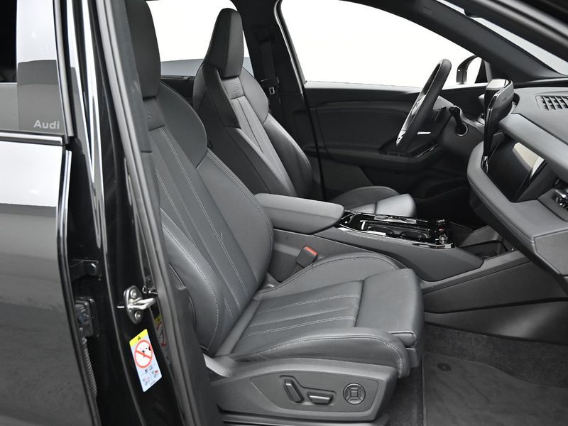2025 Audi Q6 e-tron Performance Premium photo 10