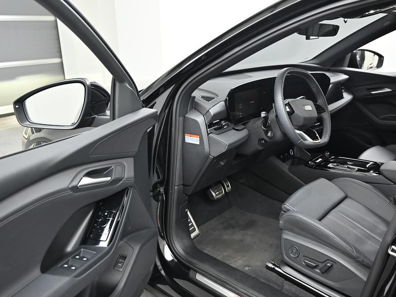 2025 Audi Q6 e-tron Performance Premium photo 11