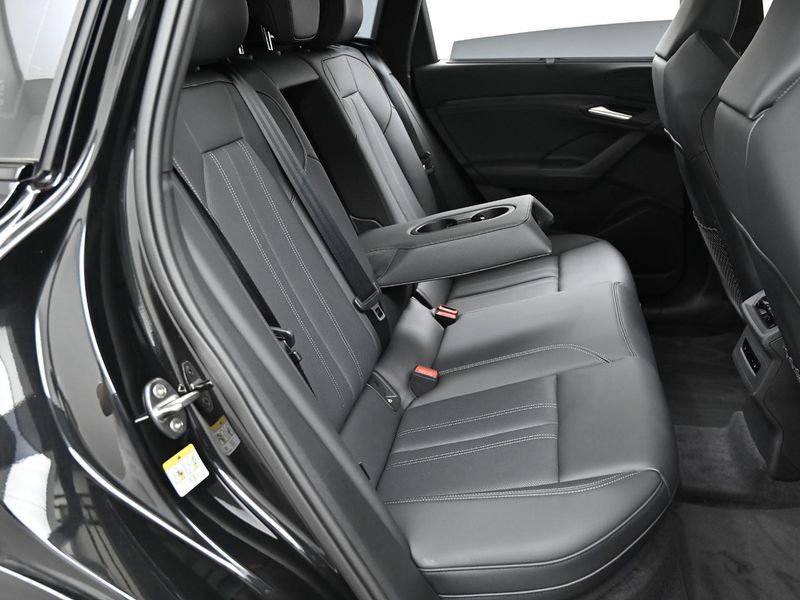 2025 Audi Q6 e-tron Performance Premium photo 12