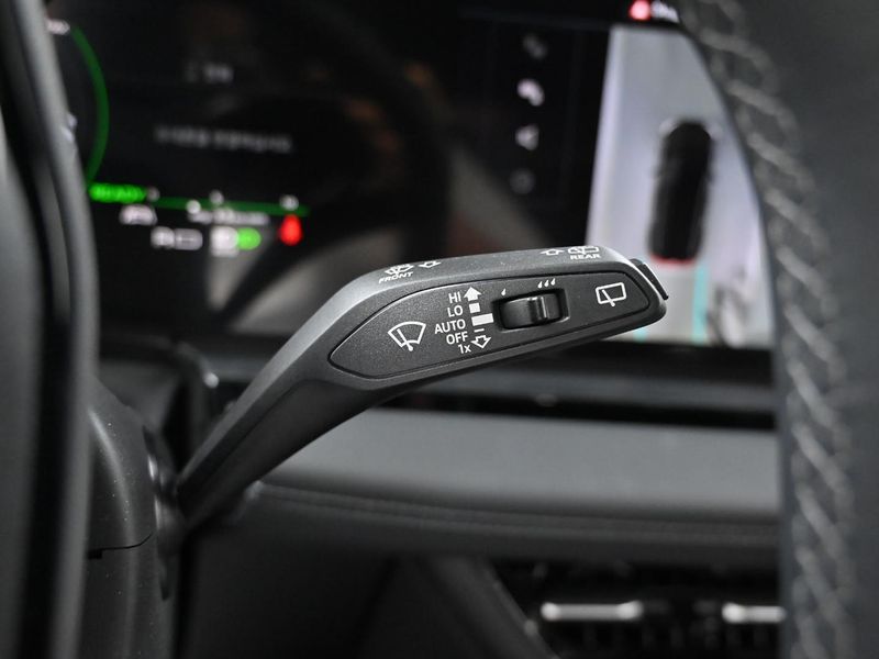 2025 Audi Q6 e-tron Performance Premium photo 15