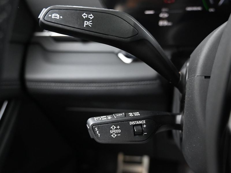 2025 Audi Q6 e-tron Performance Premium photo 18